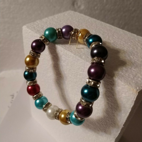 BEAUTIFUL Eye Catching Multi Color Pearls Sterling Rhinestones Stretch Bracelet - Picture 3 of 5